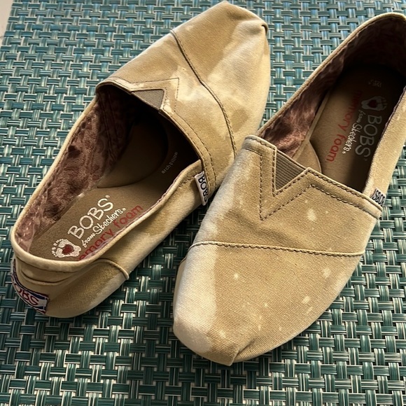 OOAK - Bobs by Skechers!  Ladies size 6.5, Bleached out Beige! - Picture 1 of 3